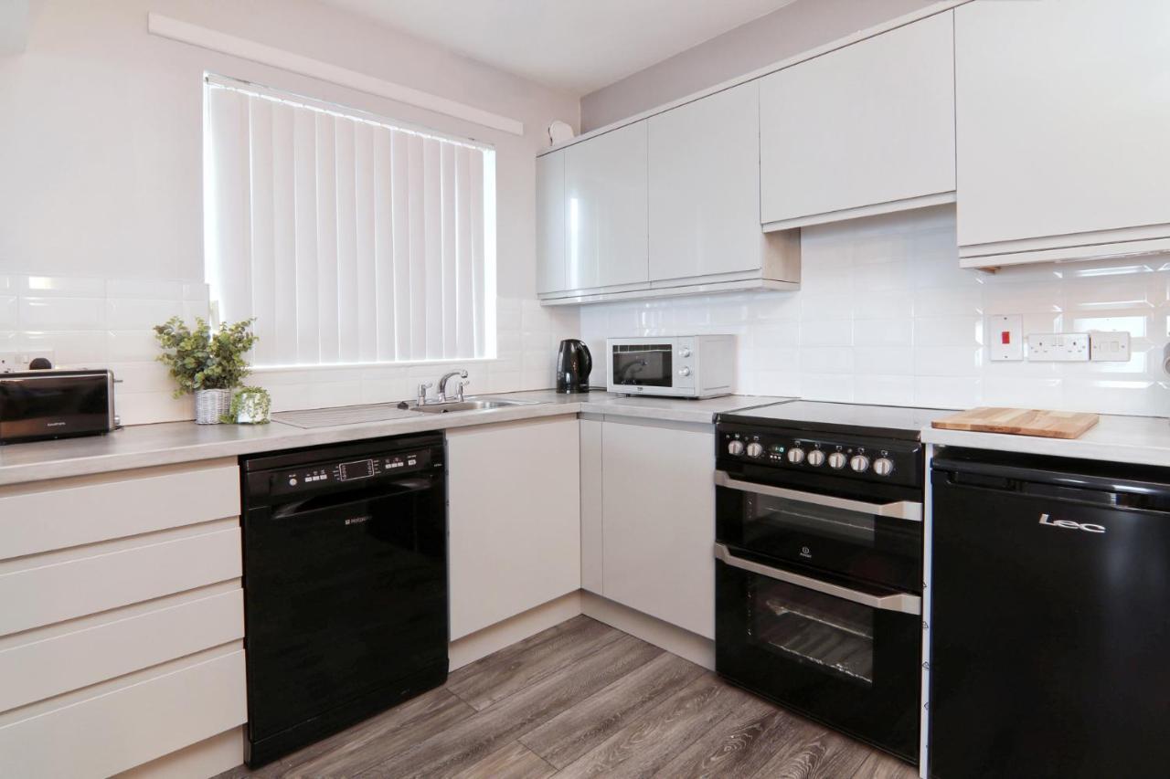 Bayview Apartments Ballygally  エクステリア 写真