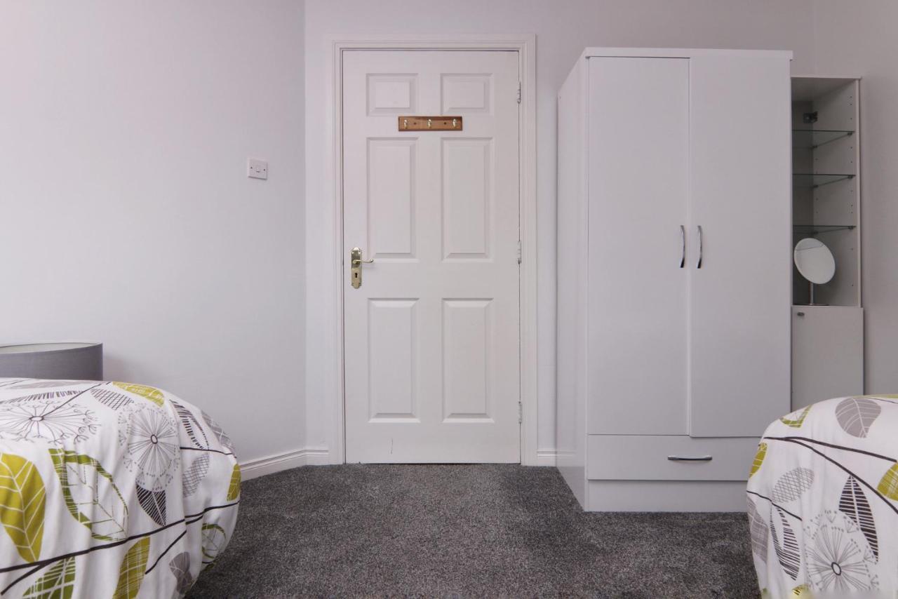 Bayview Apartments Ballygally  エクステリア 写真