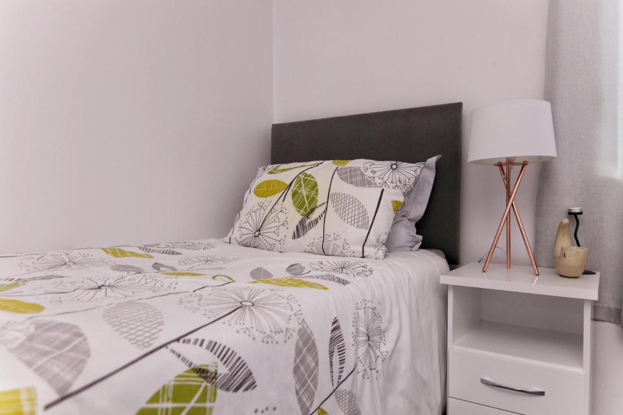 Bayview Apartments Ballygally  エクステリア 写真