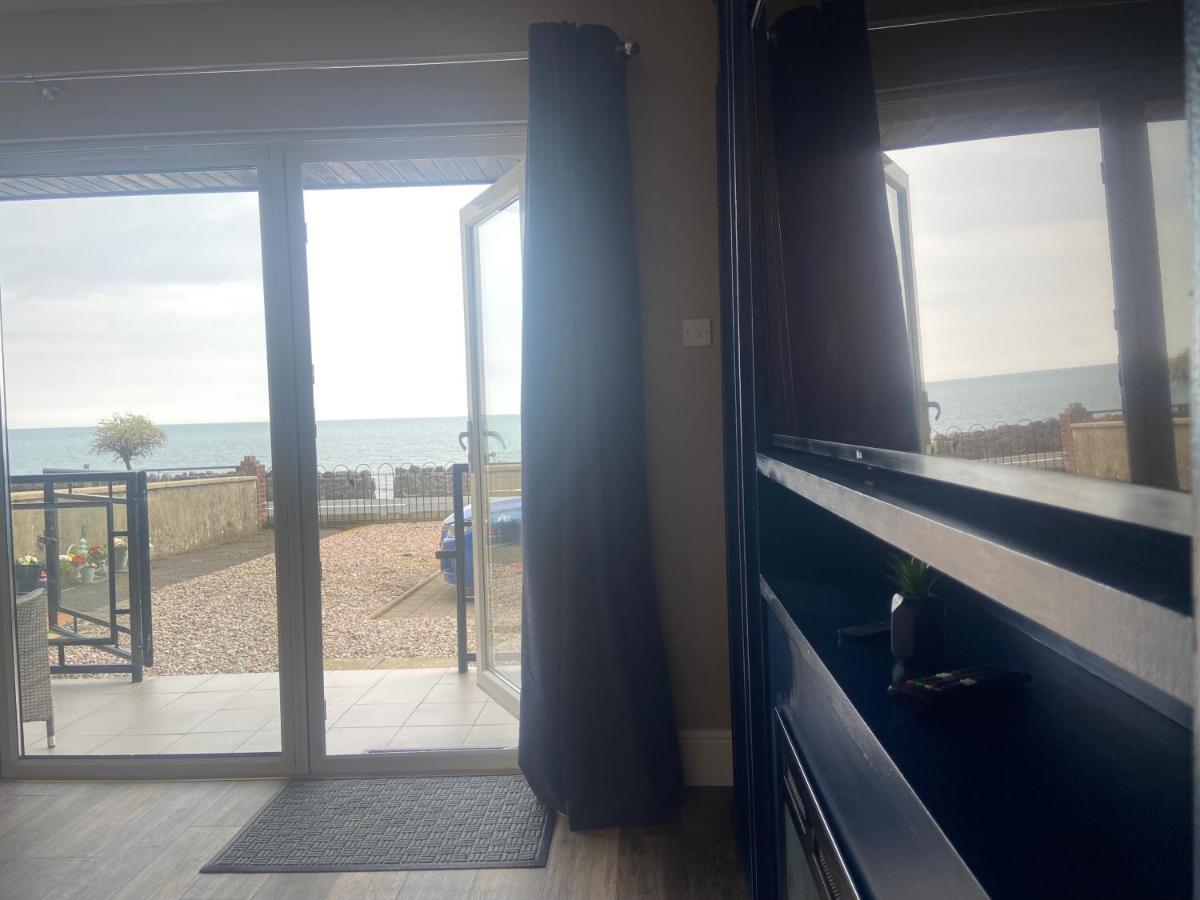 Bayview Apartments Ballygally  エクステリア 写真