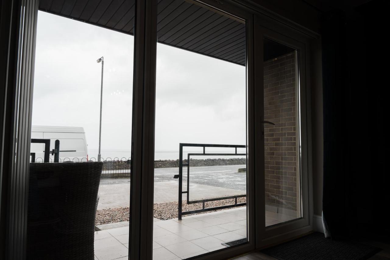 Bayview Apartments Ballygally  エクステリア 写真