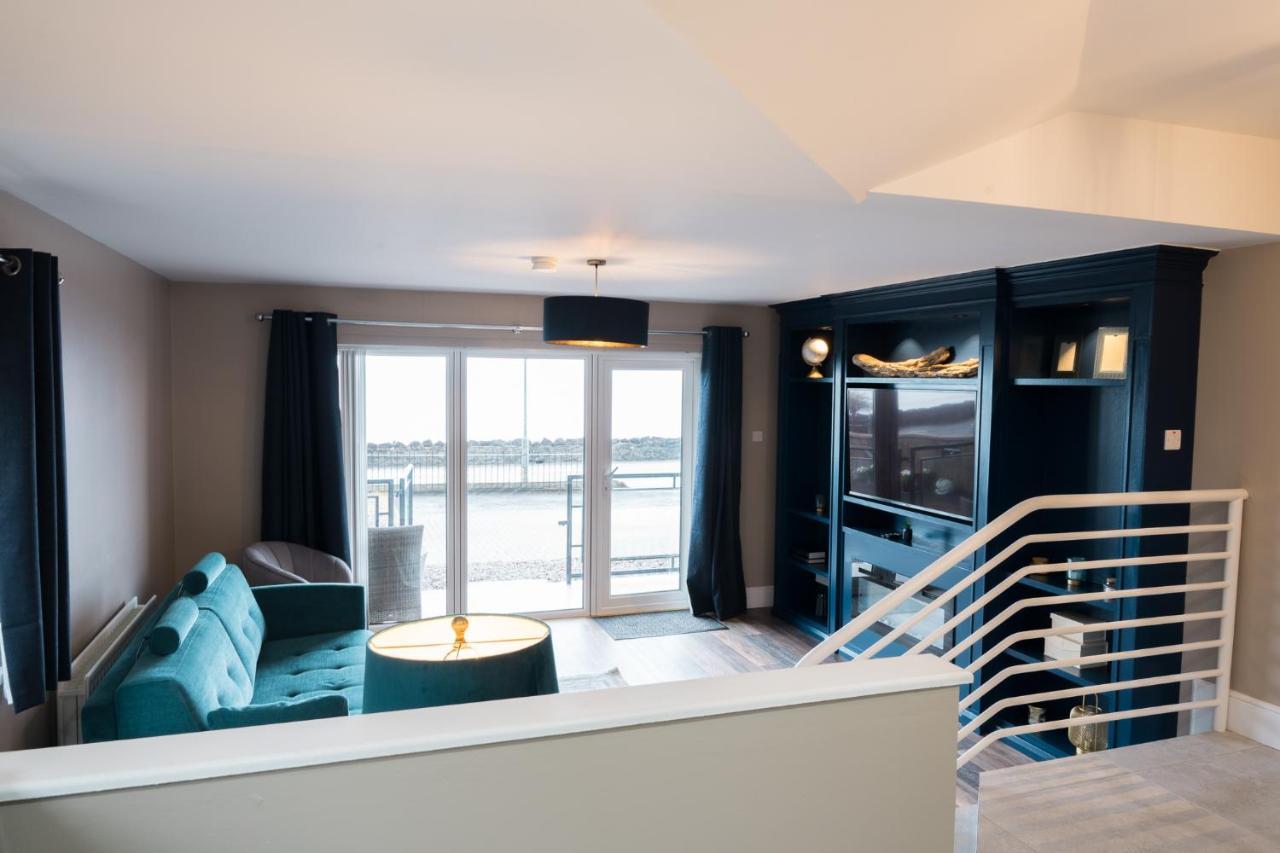 Bayview Apartments Ballygally  エクステリア 写真