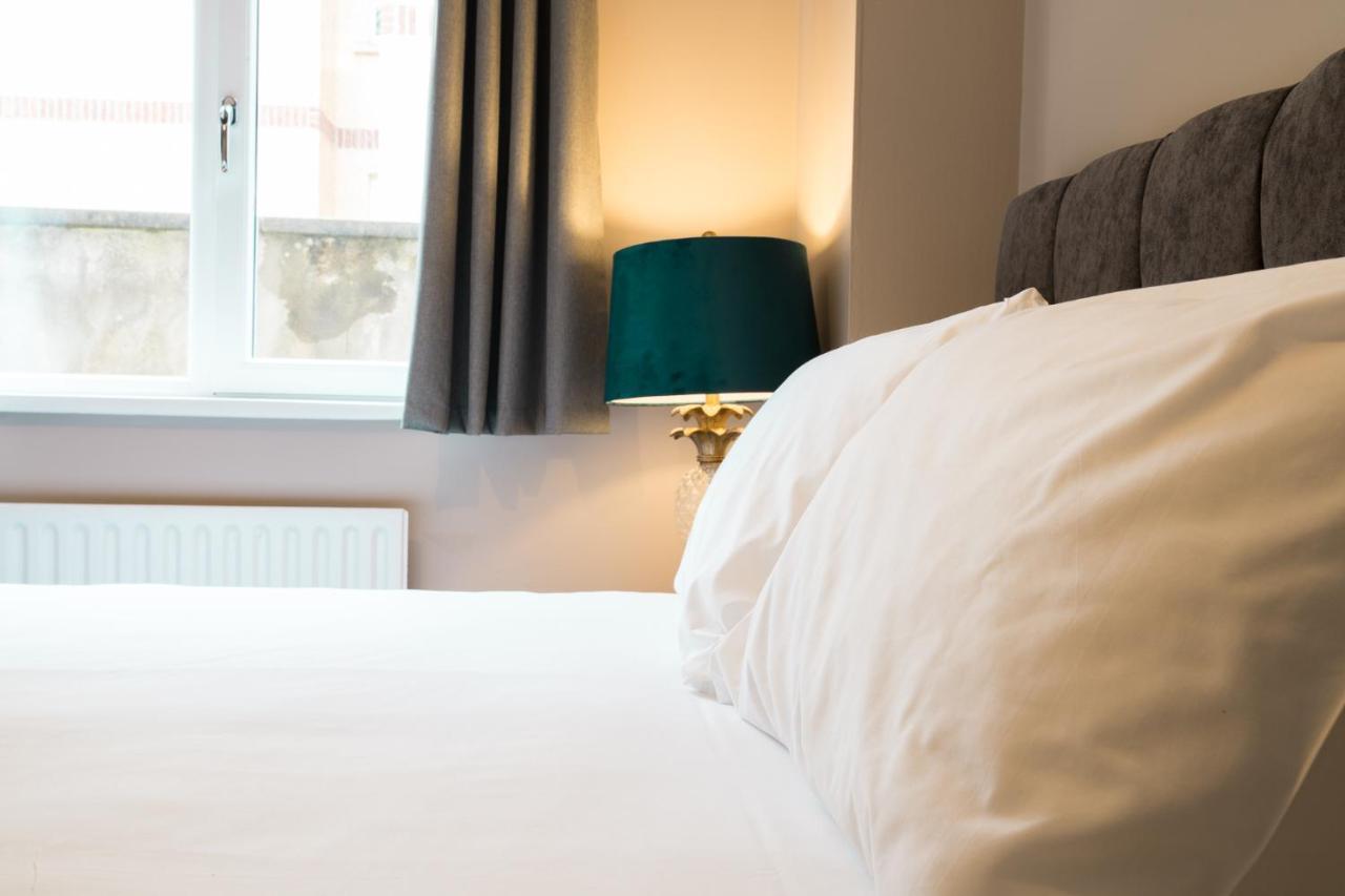 Bayview Apartments Ballygally  エクステリア 写真